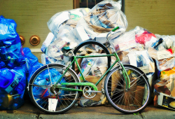 Recycling in Brooklyn Heights. Photo by Mo Riza.