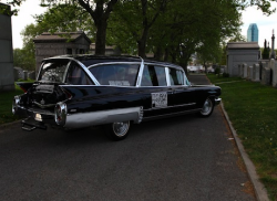 ‘Til midnight, half-off a hearse tour of morbid NYC
