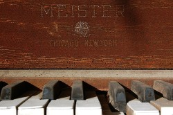 Craigslist freebie of the day: antique piano, TLC required